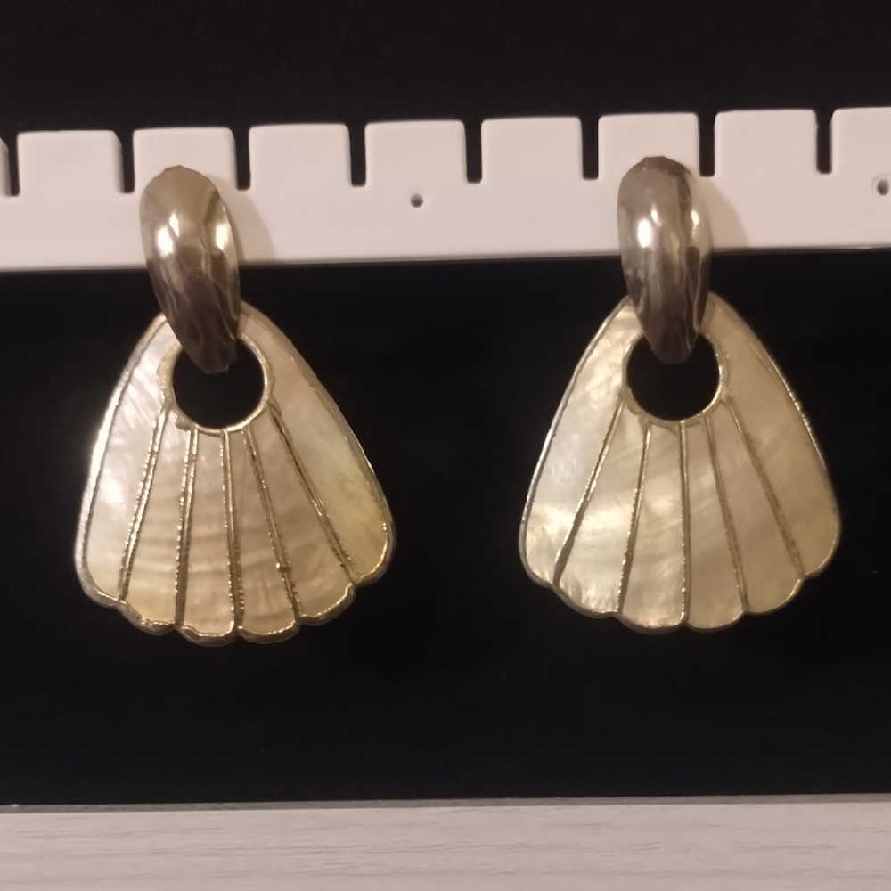 Gold Shell-Style Drop Mother Of Pearl Earrings for Women